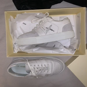 Arigato skor - Mycket bra skick, storlek 41 Sulan underifrån är 29cm och inuti 27,5cm