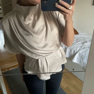 Fest topp - Perfekta festoppen passar perfekt till alla tillfällen!