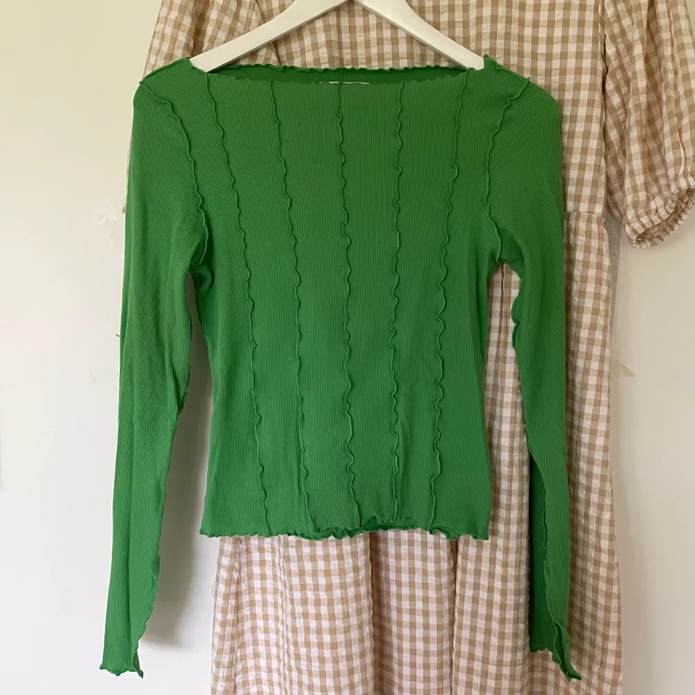 Grön tröja från Monki. Som ny!  . Tröjor & Koftor.