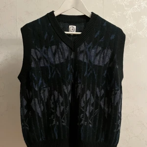 Polar vest - Polar knight vest size S, använd ett par fåtal gånger 