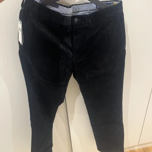 Ralph Lauren manchesterbyxa - Helt ny Manchesterbyxa med tags kvar Ralph Lauren, nypris 1700