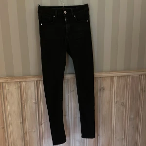 Jeans  - Stl S, väldigt fint skick!