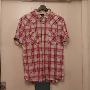 L 41/42 Rutig redwood skjorta