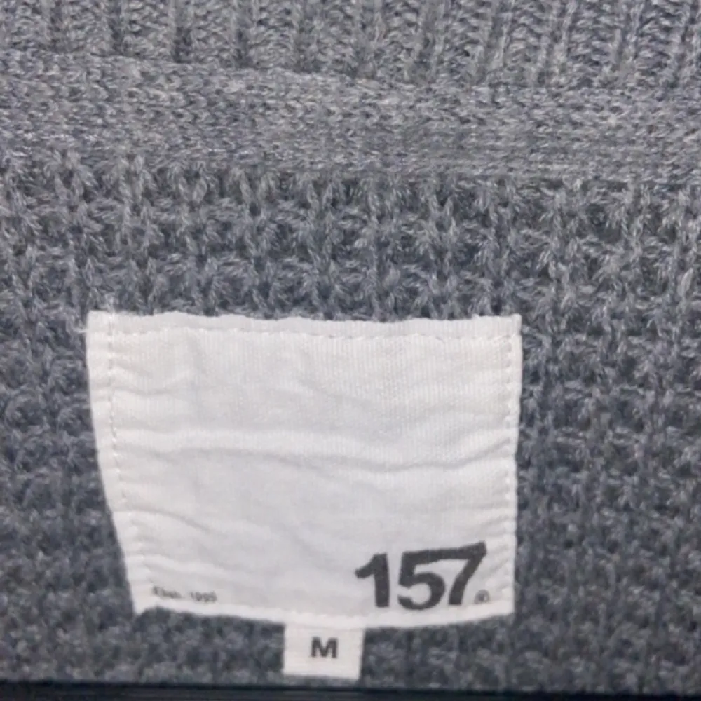 Stickad tröja från lager 157, använd väldigt sällan, mycket bra skick. Storlek M men funkar även för S. Stickat.