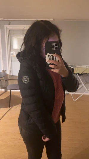 Polo jacka  - Säljer en helt ny polo jacka som jag precis fick hem men som var förliten😭❤️ perfekt nu t hösten 🫶🏼