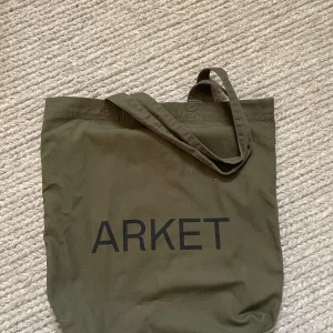 Arket totebag  - Arket totebag
