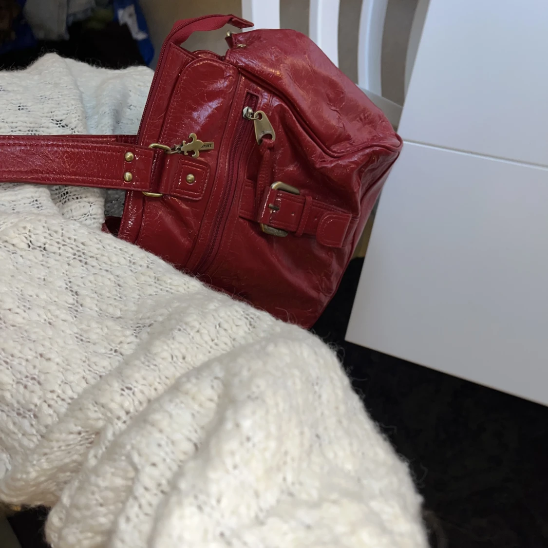 Röd axelremsväska - 91