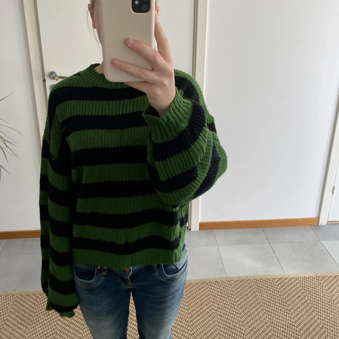 Randig stickad tröja