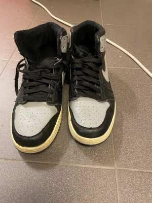 Air Jordan 1  - Begagnade använda ett Par gånger pris kan diskuteras 