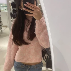 Rosa stickad tröja - Så fin rosa stickad tröja från Bikbok i storlek S💞💞💞så bra skick