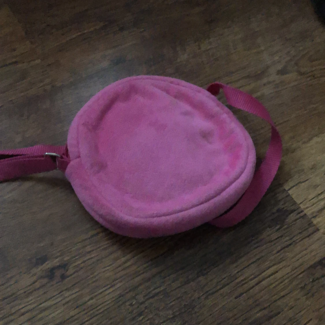 Den har tappat en pärla för att jag hade den när jag var liten men det funkar jätte bra ändå  - 90