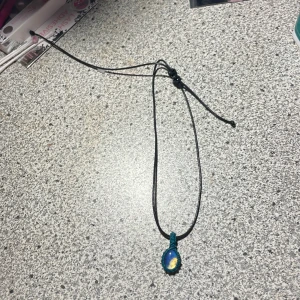 Månstens-armband!!! - Slaks sten: månsten kära. Längd: upp till 30cm längd.  Färg:???