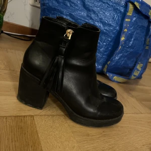 Skor - Använda ändast få tal gånger!