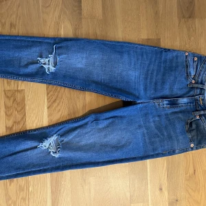 Skinny jeans - Stretchiga skinny jeans. Väl omhändertagen