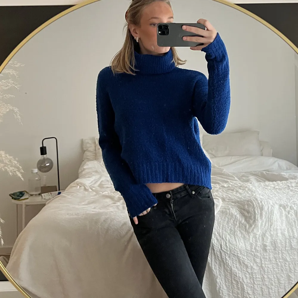 As mysig och skön💙 Från lager 157. Neuleet.