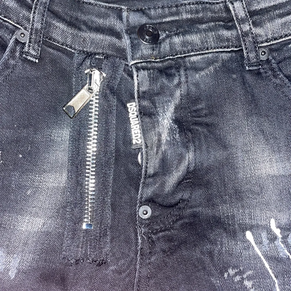 Helt nya Dsquared2 jeans storlek 46.. Jeans & Byxor.