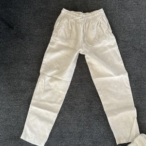 Linnebyxor  - Begiea Linnebyxor från hm❤️aldrig använda