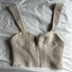 Topp från zara - Söt topp från zara! Aldrig använd!