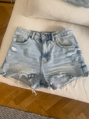 Jeansshorts bershka - Jättefina shorts i bra skick!