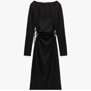 zara klänning  - zara klänning med lappen kvar 