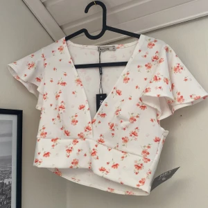 Nelly topp - Alldrig använd 