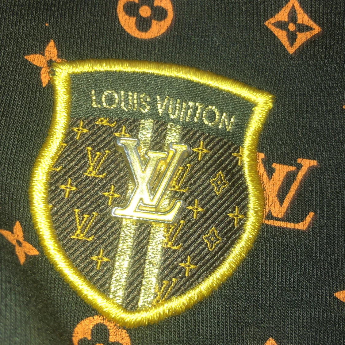 Louis vuttion kofta. - 90