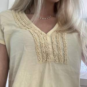 Gul jätte gullig tshirt