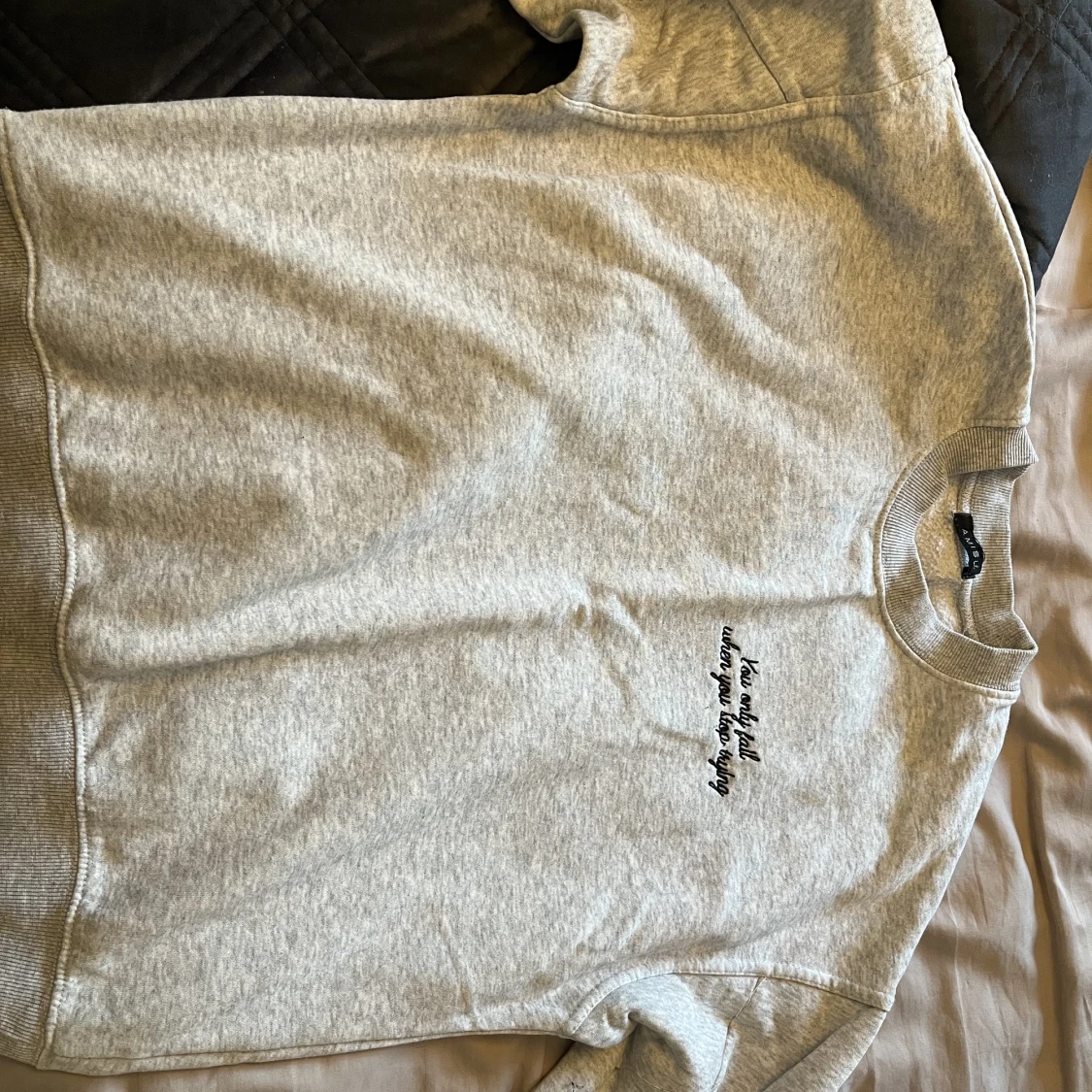 Grå sweatshirt