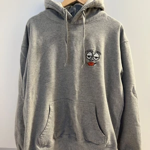 ODZ Hoodie ”Dunder Zubbi” - Storlek XL.  Använd enstaka gånger, väldigt fint skick!   Frågor eller bud bara HMU❤️