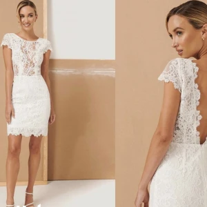 Klänning  - Så fin klänning från Ida Sjöstedt som endast är använd 1 gång! Pris kan diskuteras. Nypris 2495 kr