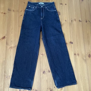 Baggy blåa jeans  - Blåa jeans med stor passform, kontakta mig för exakta måtten