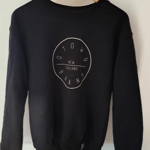 Sweater - Fin och skön, har tyvärr tröttnat på den.