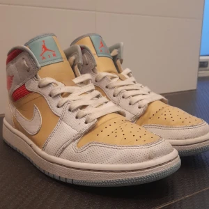 Jordan 1 mid sesame - Jorsan 1 mid sesame🔥ok skick äkta och med box 📦 