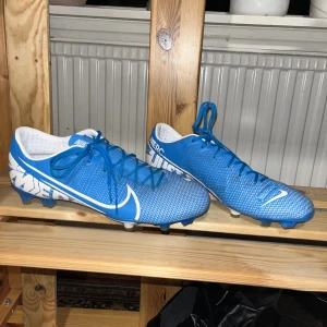 Nike mercurial fotbollsskor  - Säljer mina fotbollsskor. Använda men i bra skick. (Finns inte någon innersula)