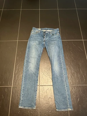 Levis 501 blå - Jättebra skick 29/32 herrmodell