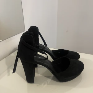 Klackskor👠 - Klackskor. Använda en gång.