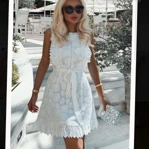 Studentklänning - Studentklänning från Dennis Maglić i modellen ”Margot”, helt oanvänd (endast testad) med prislapp på. Nypris: 799