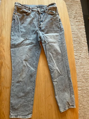JEANS - HM - Använt skick. 