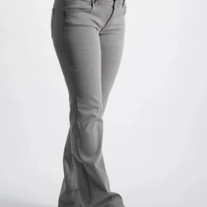 Gina Tricot jeans  - Storlek 164, men stor i storleken. 