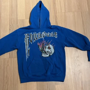 Abundant Hoodie - Fet Abundat hoodie som ej finns att köpa längre. Tröjan är bra mycket använt men inga slitningar 