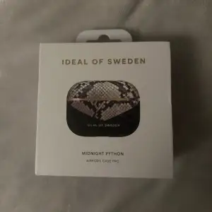 Oanvänt skal med bok från ideal of Sweden. Ink frakt 