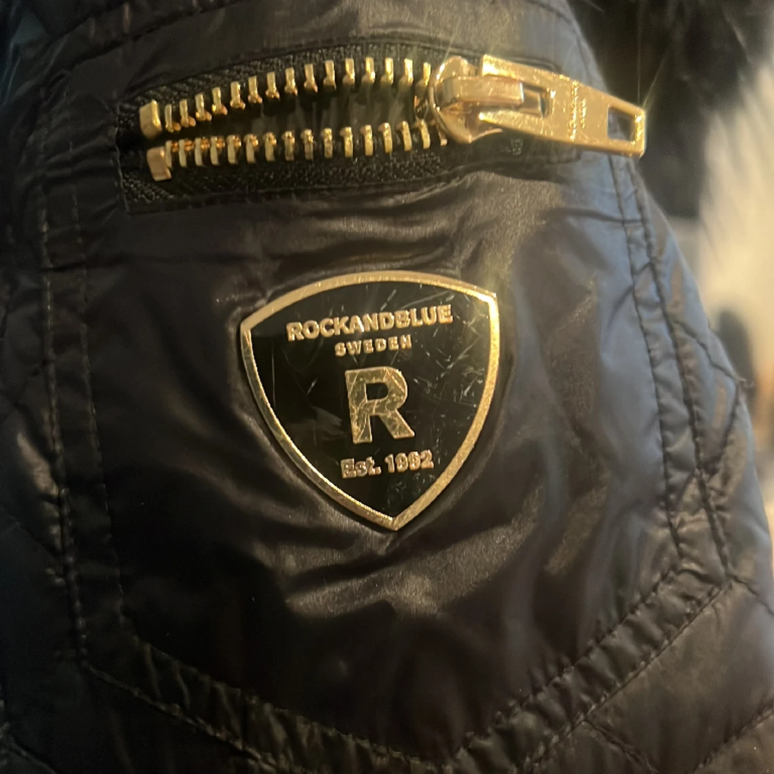 Rock and Blue Jacka  - 90