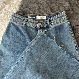 Ett par så stretchiga jeans som jag nu säljer för ett så bra pris💗💗💗 8/10