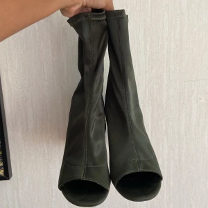 Gröna klackar  - Öppen tå, Stl 36