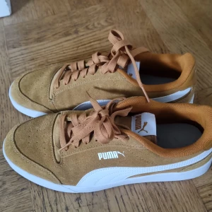 Sportsko - Pumasko använd 1gång stolek 39