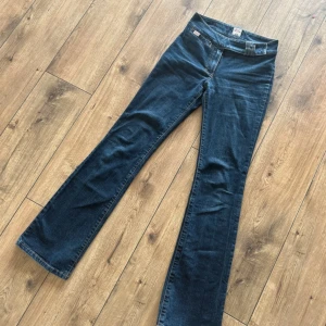 miss sixty jeans - jättecoola lågmidjade miss sixty jeans, mycket bra skick, storlek 26