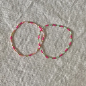 Pärlarmband - 30kr st Frakt 15kr⚡️⚡️