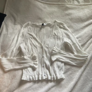 Topp - Jätte fin sommar topp från HM💗 aldrig använd. Storlek M men skulle passa en S 