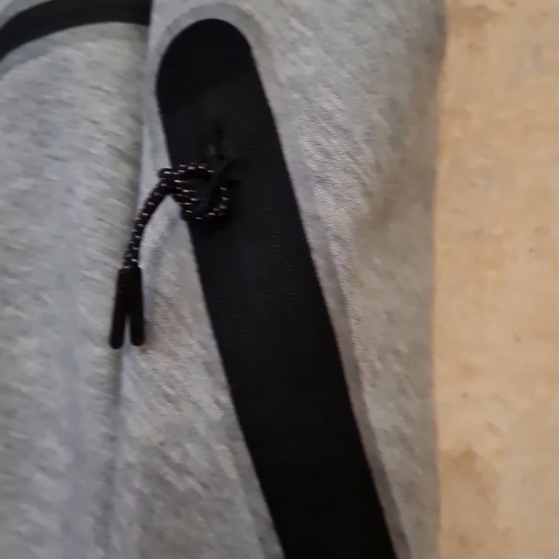 Nike tech hoodie - 90