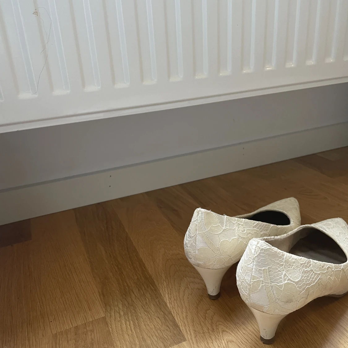 Vita klackskor  - 91